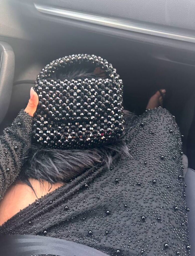 Изкуството да бъдеш различна: Мъниста, перли и дантела в главната роля